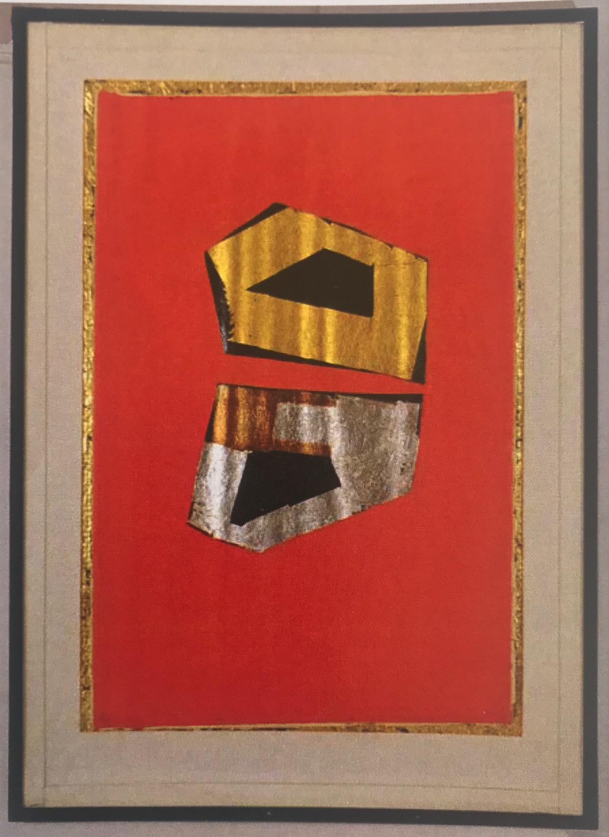 93_Χωρίς τίτλο_1990_χαρτί σε χαρτόνι πίσσα χρυσ'ο ασήμι_122x88x4